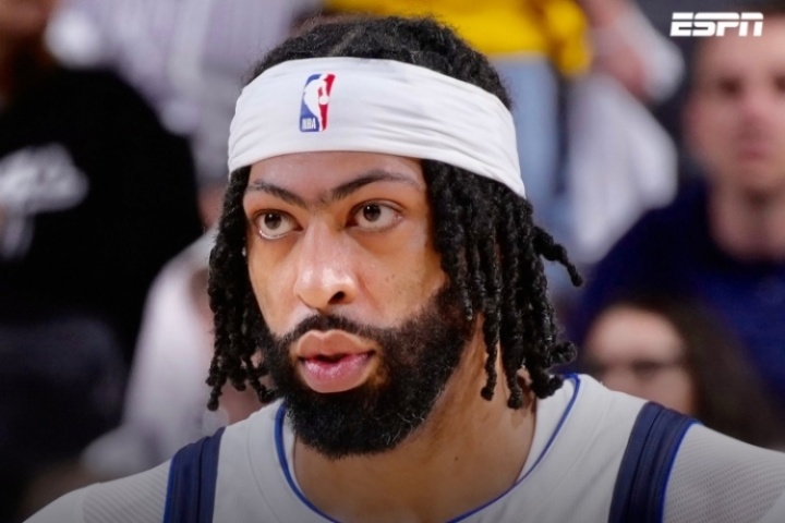 PG电子-训练营前能恢复！Shams：浓眉接受了视网膜脱落手术