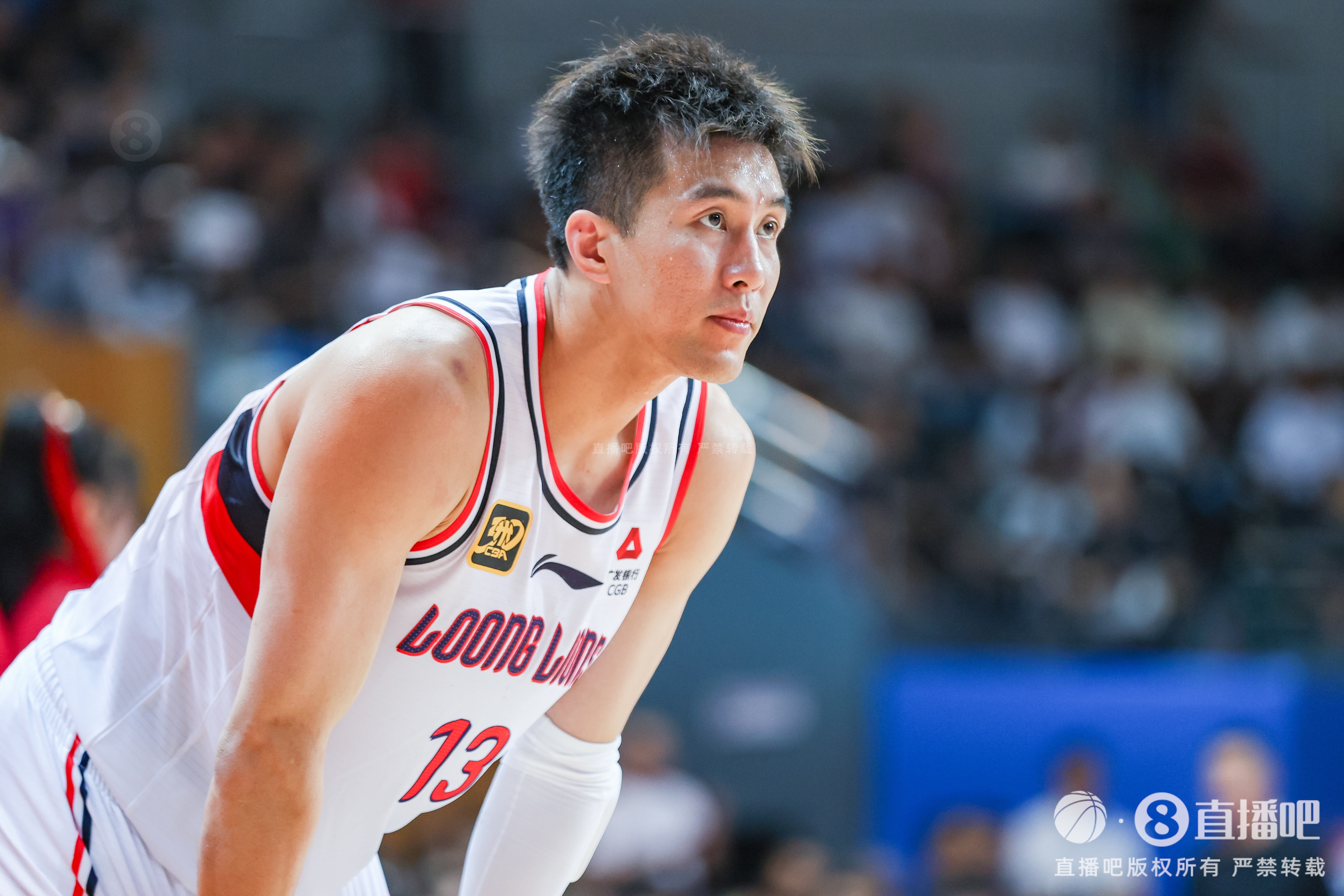 郭艾伦及家人遭熟人诈骗千万！媒体人：球员投资确实要谨慎